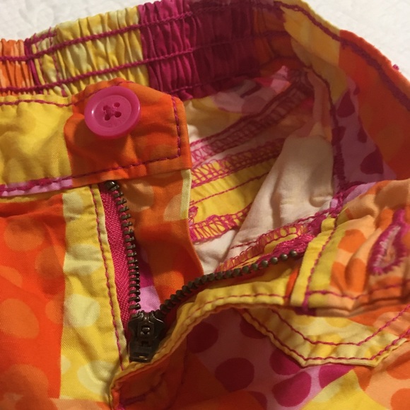 12m (5/$20) Fun Colourful Shorts by The Children’s Place - Picture 5 of 8